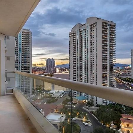Stunning Four Bedroom Fully Professionally Remodeled Apartment Las Vegas Eksteriør billede