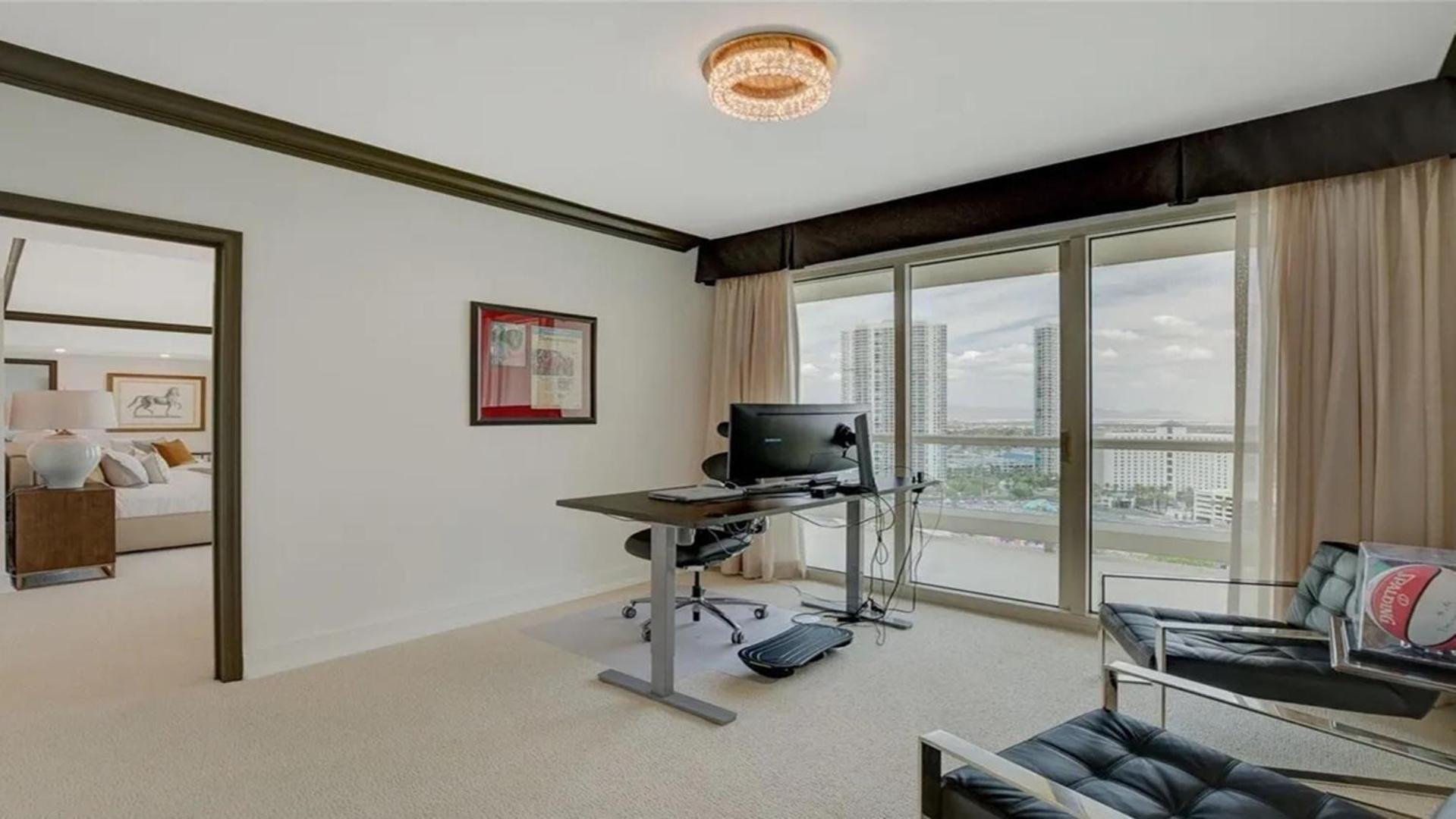 Stunning Four Bedroom Fully Professionally Remodeled Apartment Las Vegas Eksteriør billede
