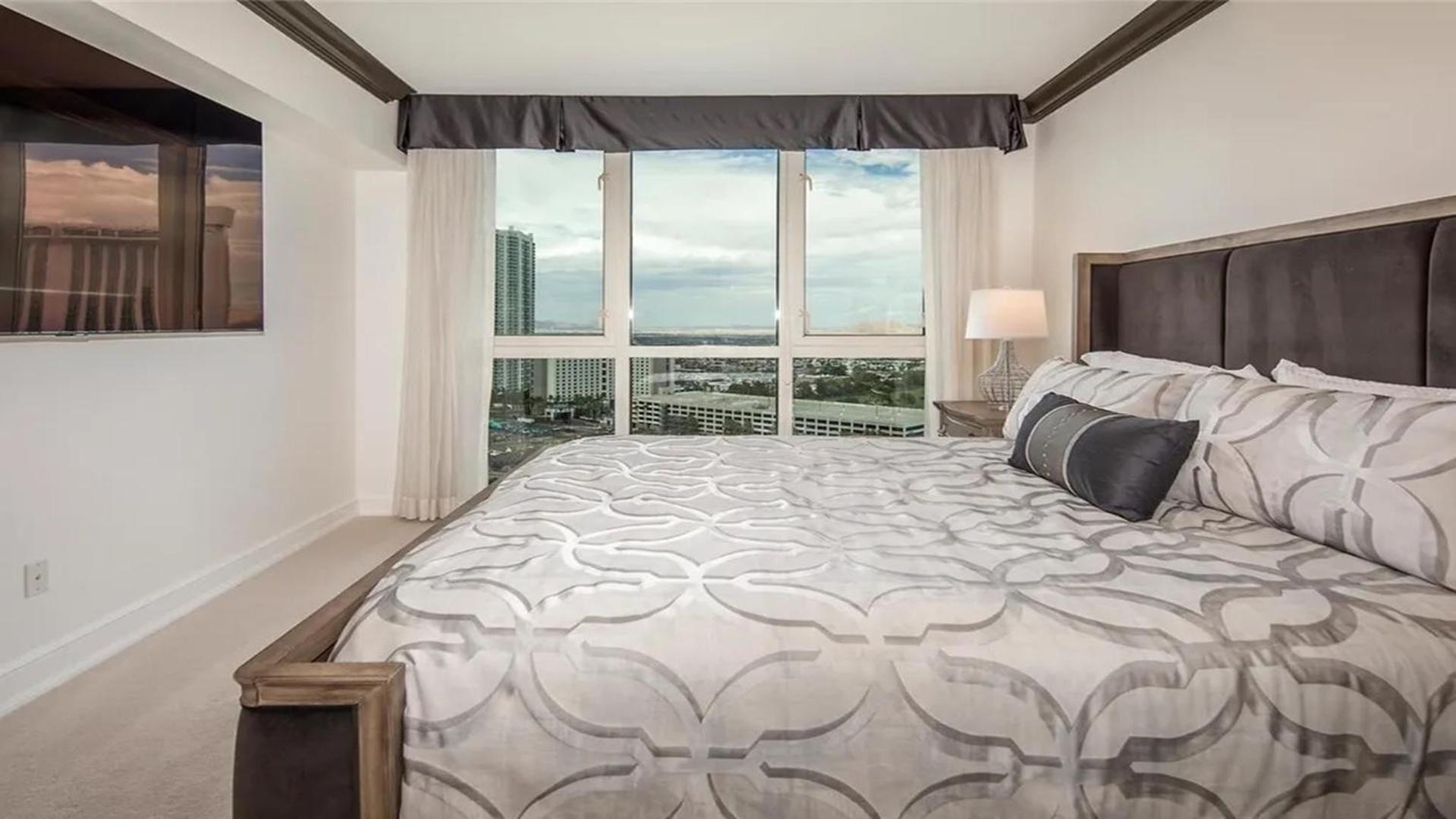 Stunning Four Bedroom Fully Professionally Remodeled Apartment Las Vegas Eksteriør billede