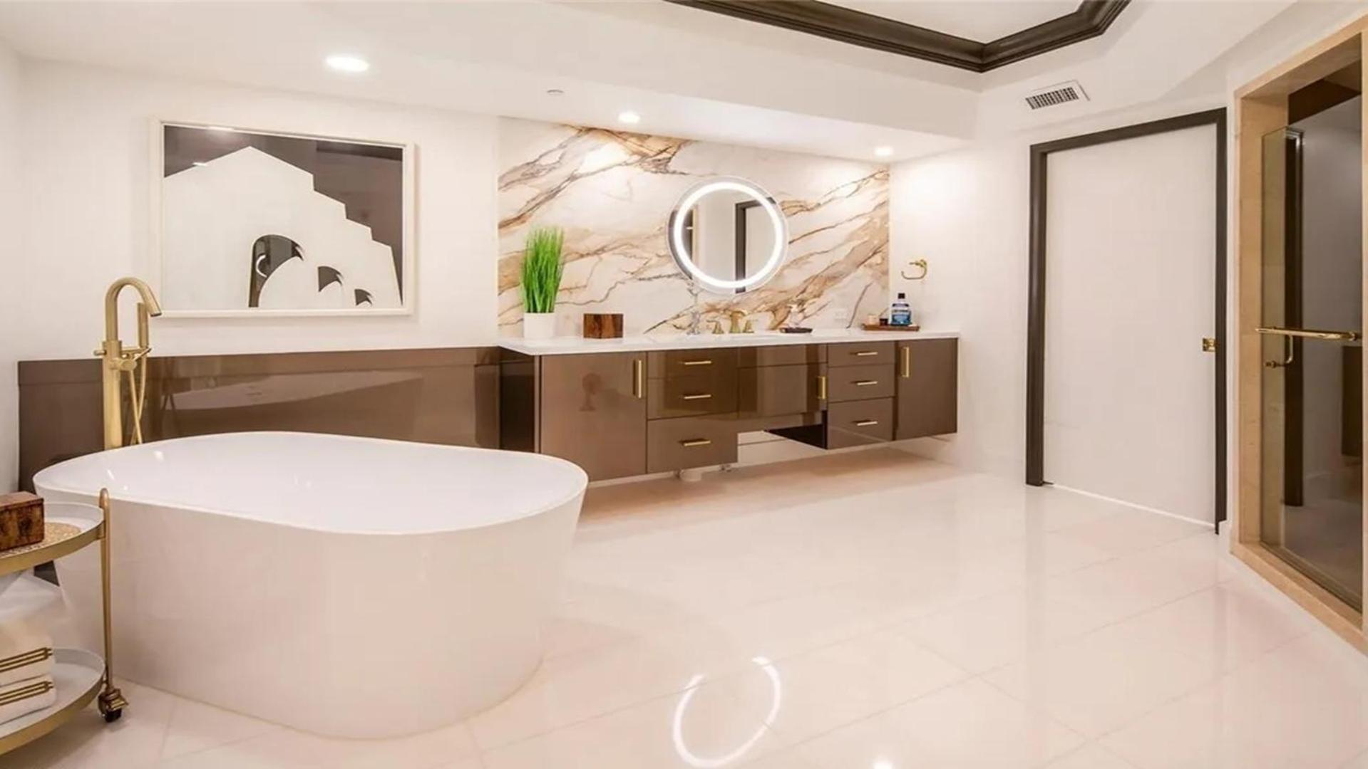 Stunning Four Bedroom Fully Professionally Remodeled Apartment Las Vegas Eksteriør billede