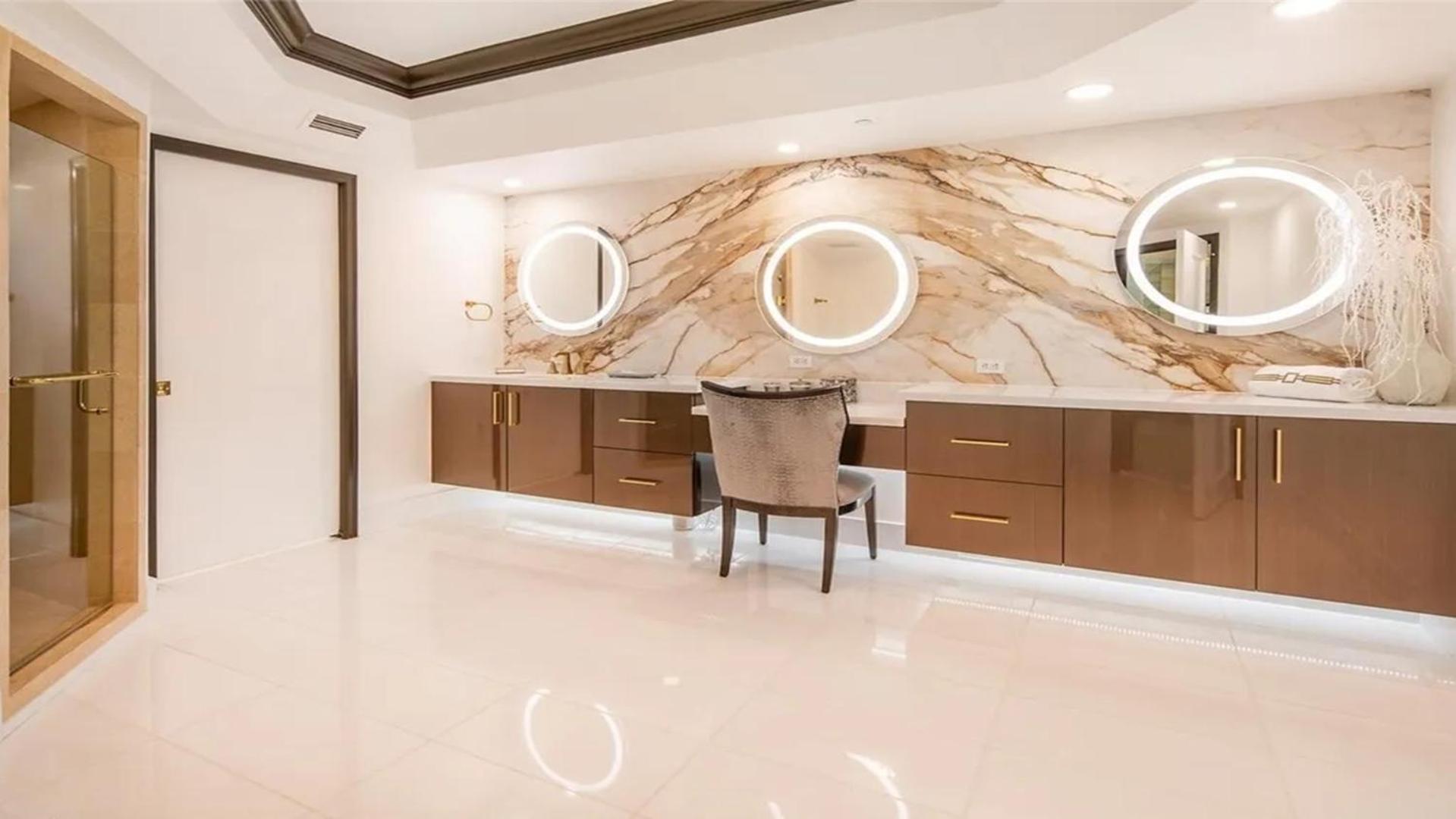 Stunning Four Bedroom Fully Professionally Remodeled Apartment Las Vegas Eksteriør billede