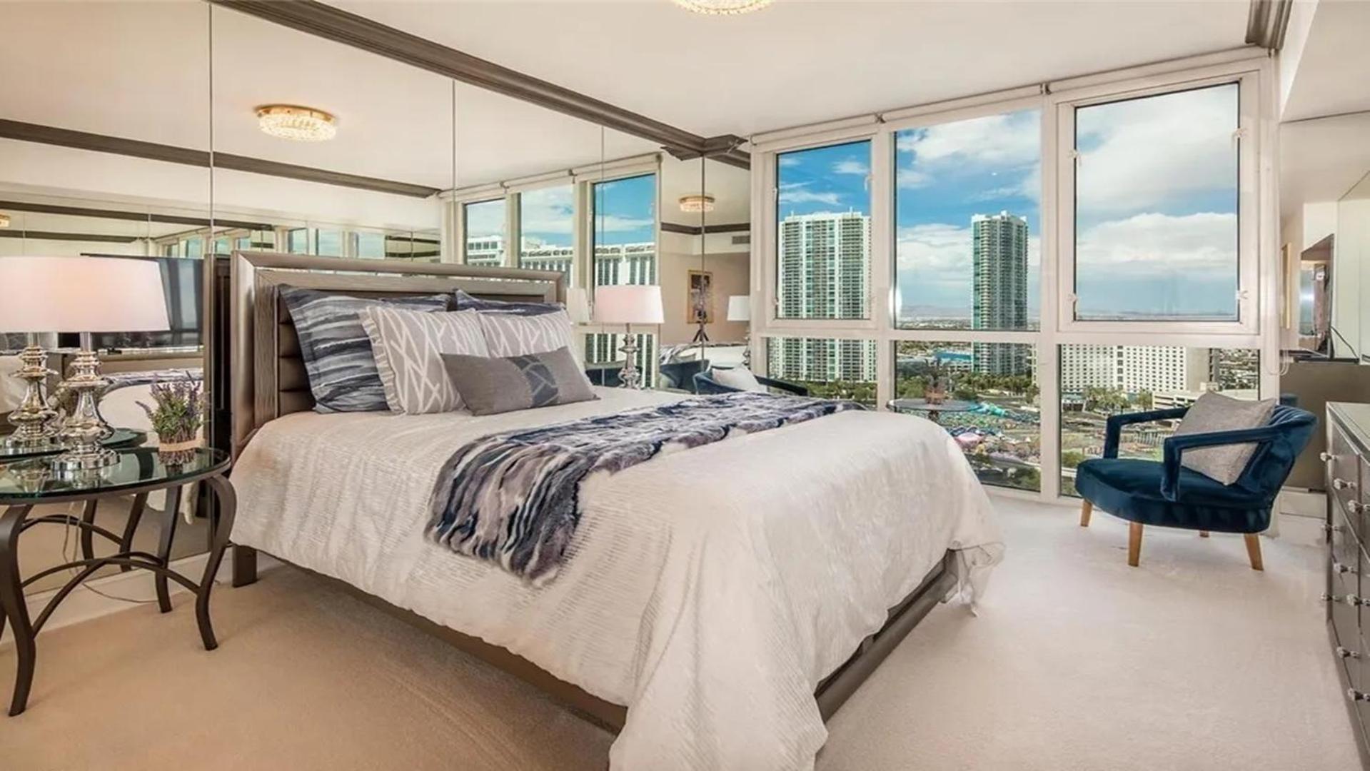 Stunning Four Bedroom Fully Professionally Remodeled Apartment Las Vegas Eksteriør billede