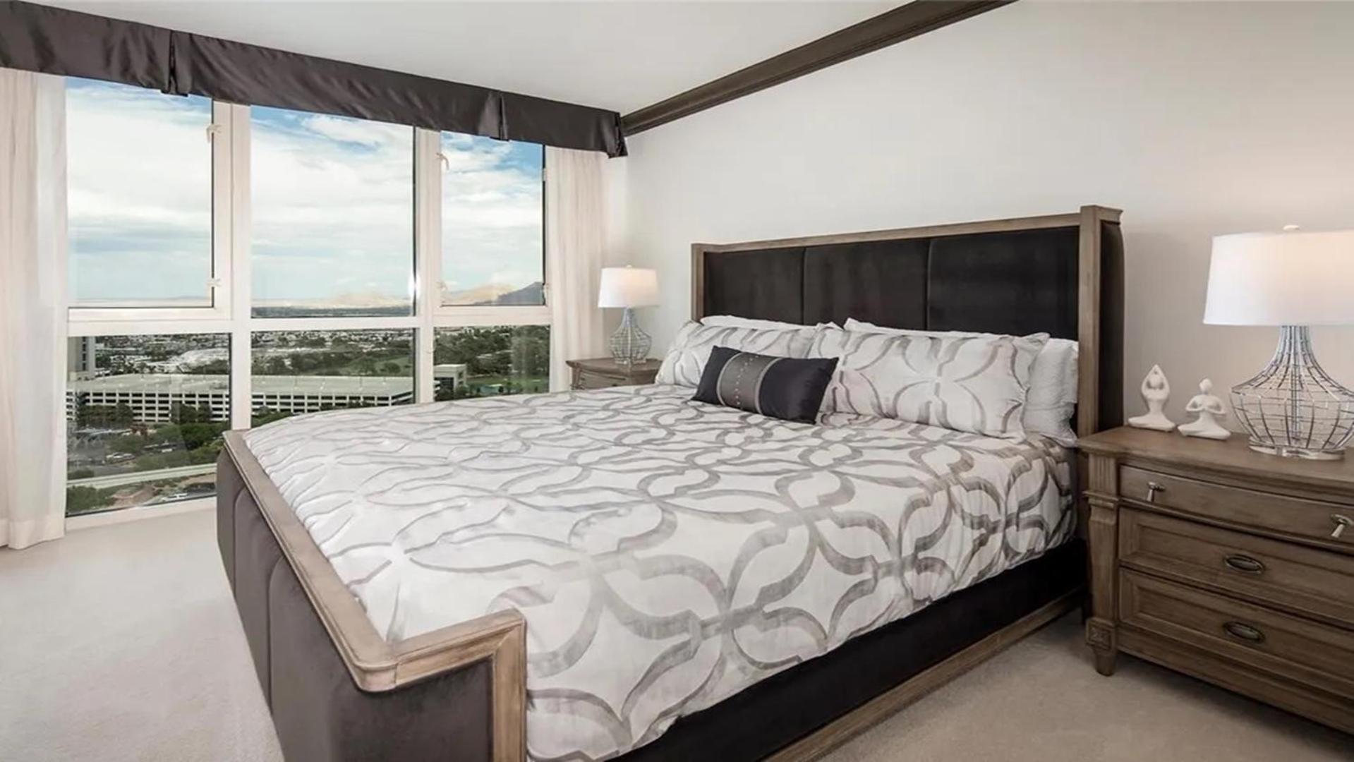 Stunning Four Bedroom Fully Professionally Remodeled Apartment Las Vegas Eksteriør billede