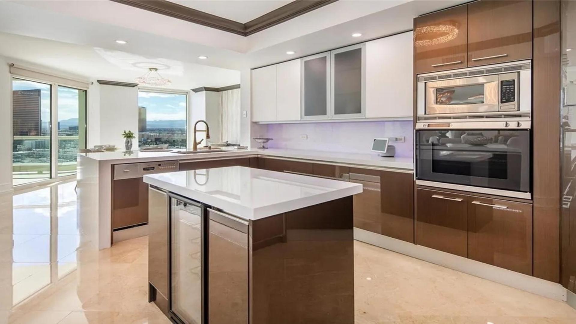 Stunning Four Bedroom Fully Professionally Remodeled Apartment Las Vegas Eksteriør billede