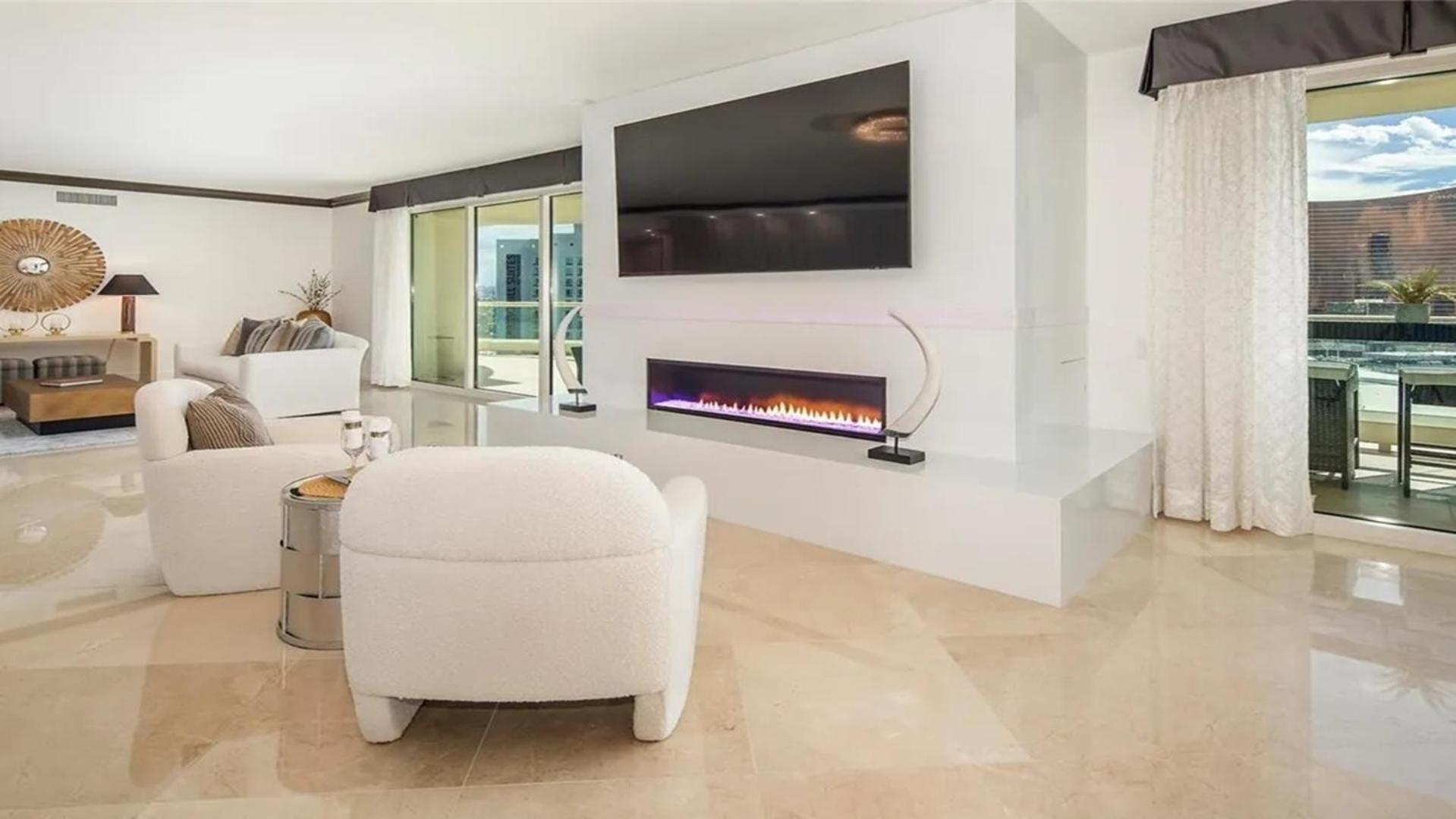Stunning Four Bedroom Fully Professionally Remodeled Apartment Las Vegas Eksteriør billede