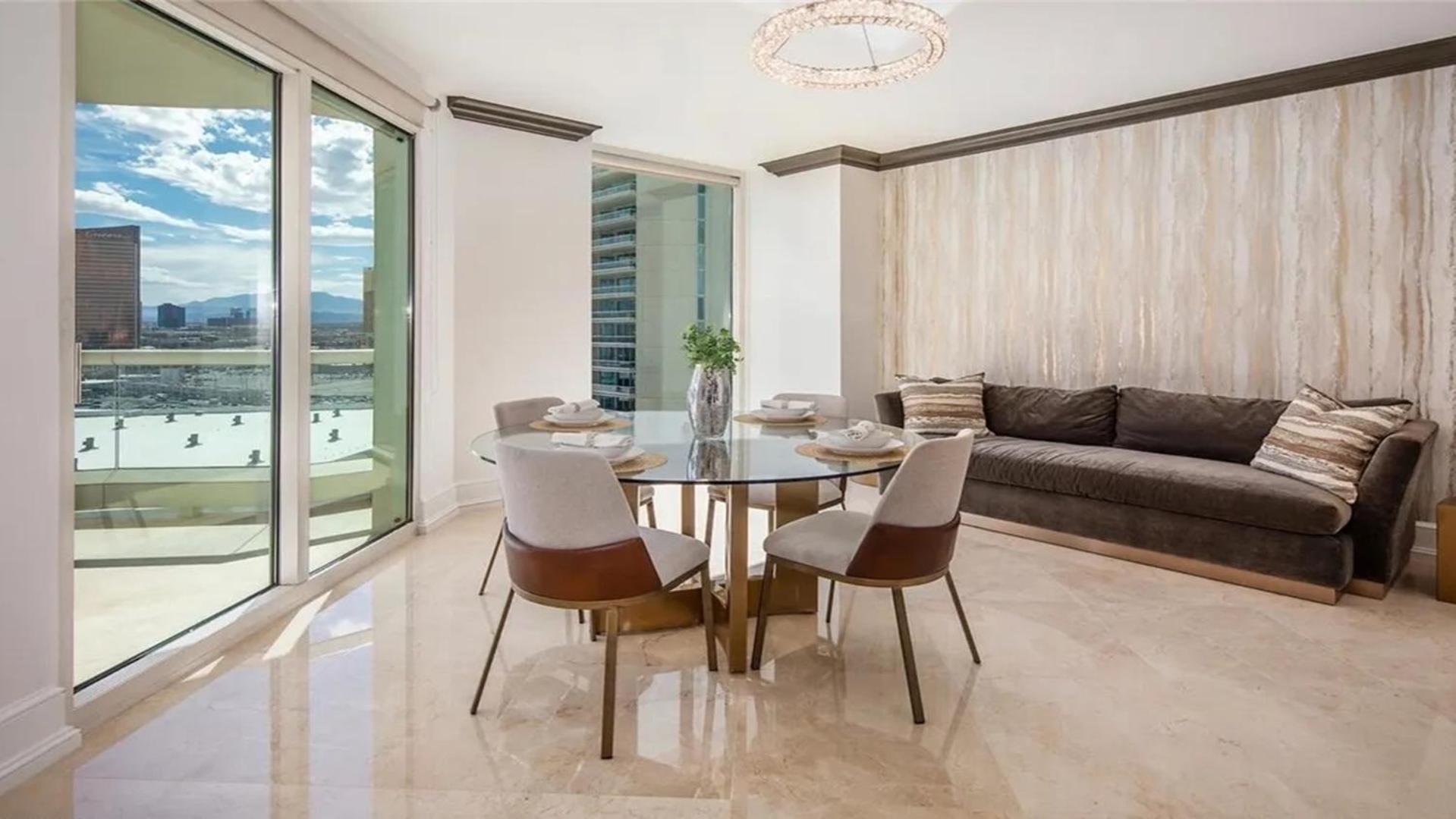 Stunning Four Bedroom Fully Professionally Remodeled Apartment Las Vegas Eksteriør billede
